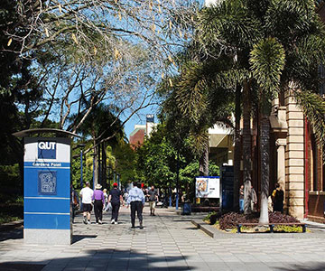 QUT Queensland University of Technology reviews by students.