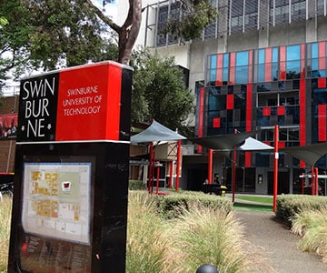 Swinburne University of technology student reviews and ratings.